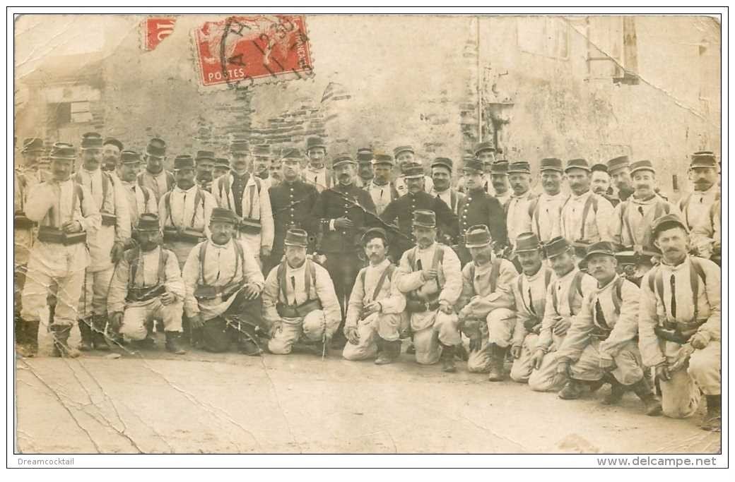 carte postale ancienne GUERRE 1914-18. Carte Photo Régiment d'Infanterie du 131° Cahors. Militaires