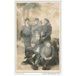 carte postale ancienne GUERRE 1914-18. Les Appelés de la Poste et Montagnards. Militaires et Caserne