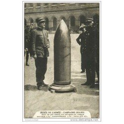 carte postale ancienne GUERRE 1914-18. Musée de l'Armée Obus de 420 vers Verdun. Tampon Militaire 1915