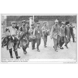 carte postale ancienne GUERRE 1914-18. Soldats Allemands capturés par les Anglais