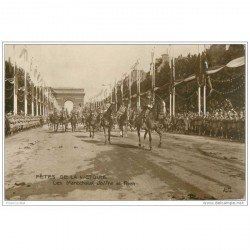 carte postale ancienne GUERRE 1914-1918. Maréchaux Joffre et Foch. Fêtes de la Victoire. Militaires et Armées