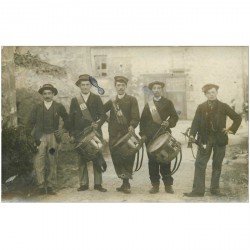 carte postale ancienne Photo Carte Postale de jeunes Conscrits musiciens Tambours et Clairons vers 1910