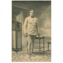 carte postale ancienne Photo carte postale MILITAIRE. Soldat Poilu du Régiment n° 136