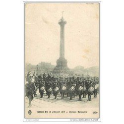 carte postale ancienne REVUE 14 JUILLET 1917. Division Marocaine à la Bastille. Armée et Militaires