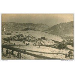 carte postale ancienne MILITARIA. Carte Photo à identifier. Peut-être un Campement en Algérie sous la neige