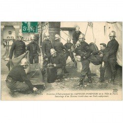 carte postale ancienne METIERS. Sapeurs Pompiers de Paris à l'Entrainement. Sauvetage d'un Homme tombé