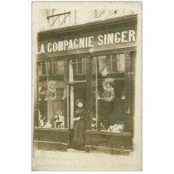 COMMERCES ET MAGASINS. La Compagnie Singer avec machines à coudre