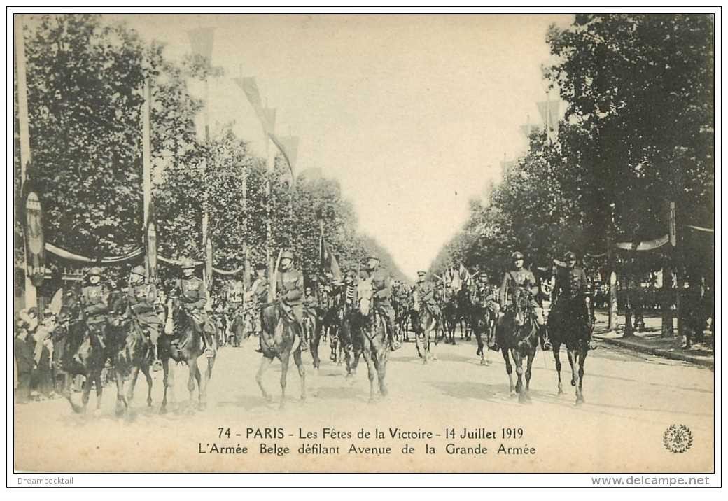 carte postale ancienne GUERRE 1914-1918. Les Belges Avenue de la Grande Armée. Fêtes de la Victoire.