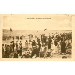 carte postale ancienne 14 DEAUVILLE. La Plage à Marée montante 1931