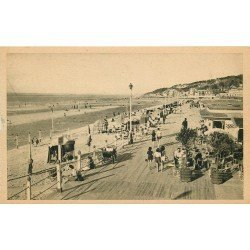 carte postale ancienne 14 DEAUVILLE. La Plage Bar du Soleil et les Planches