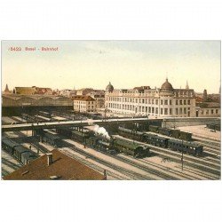 Suisse. BASEL. Bahnhof Trains dans la Gare