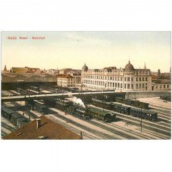 Suisse. BASEL. Bahnhof Trains dans la Gare