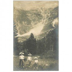 SUISSE. Engelberg. Trois Fillettes en Montagne