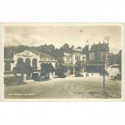 Suisse. VEVEY. La Gare voitures anciennes et minicars. Carte photo émaillographie