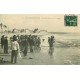 85 LES SABLES D'OLONNE. Un Coup de Senne sur la Plage 1907 Pêcheurs et Poissons