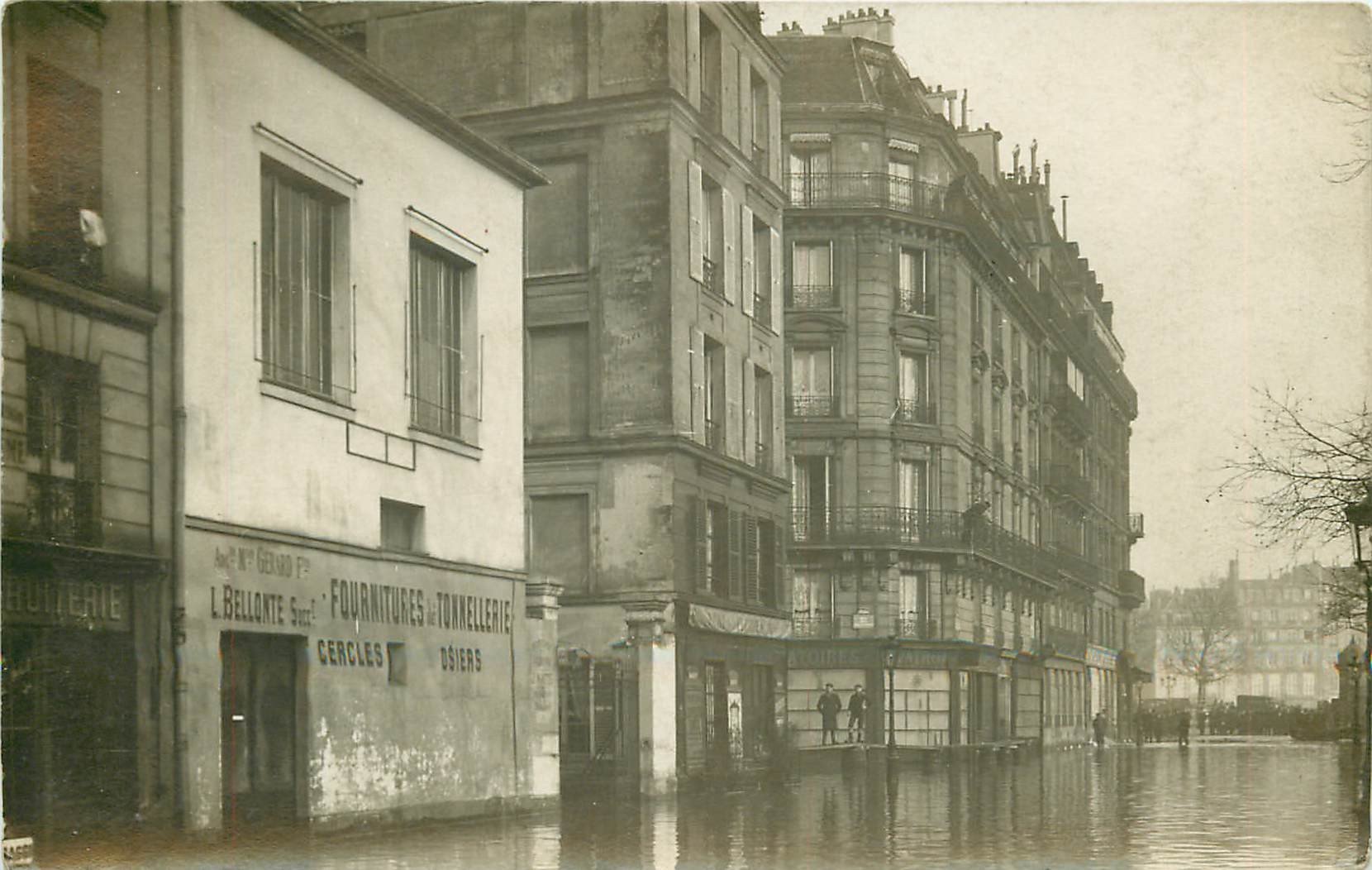 PARIS V. Tonnellerie Bellonte 14 rue des Fosses Saint-Bernard. Photo carte postale ancienne inondations 1910