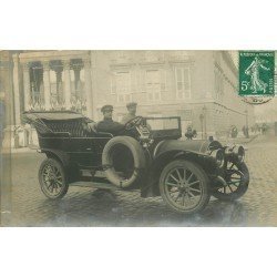 PARIS V. Superbe voiture ancienne et son Chauffeur Place du Panthéon. Photo carte postale ancienne