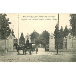 35 RENNES. Corbillard à l'Entrée du Cimetière aux victimes de la Guerre 1914