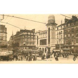 76 ROUEN. Le Théâtre Omnia Place de la République avec Tramways