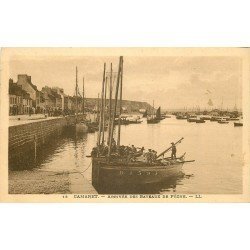 29 CAMARET. Arrivée des Bateaux de Pêche et Pêcheurs 1931