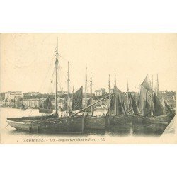 29 AUDIERNE. Les bateaux Langoustiers dans le Port 1923. Métiers de la Mer