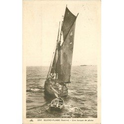 80 QUEND PLAGE. Une barque de pêche avec ses Pêcheurs 1934. Métiers de la Mer