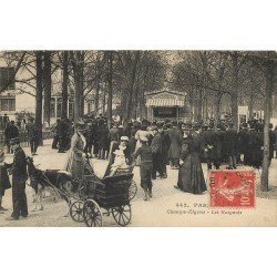 PARIS VIII. Les Guignols aux Champs-Elysées 1914 voiture à Chèvres