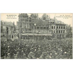 carte postale ancienne 02 SAINT-QUENTIN. Remise de la Croix de Guerre par Poincaré. Café de Paris