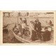 83 LE LAVANDOU. Pêcheurs démaillant leurs filets de Pêche 1929