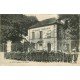 18 FOCECY. Ecoliers devant la Mairie