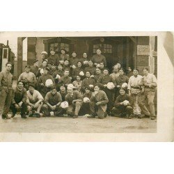 33 LIBOURNE. Groupe de Militaires préposés aux Cuisines. Photo carte postale ancienne vers 1910