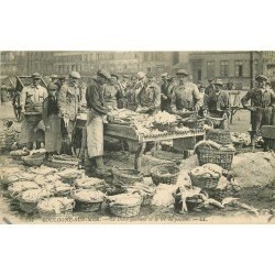 62 BOULOGNE-SUR-MER. Débarquement et le tri du Poisson. Pêcheurs et métiers de la Mer