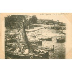 83 CARQUEIRANNE. Pêcheurs à l'ouvrage dans leurs bateaux de Pêche au Port