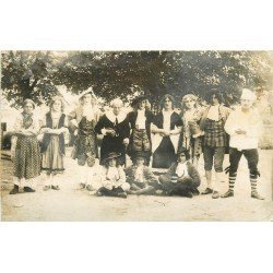 16 CHASSENEUIL-SUR-BONNIEURE. Troupe de l'Ecole Primaire Supérieure jouant l'Avare de Molière. Photo carte postale ancienne