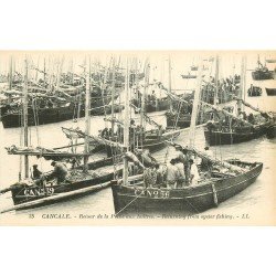 35 CANCALE. Retour de la Pêche aux Huîtres. Métiers de la Mer