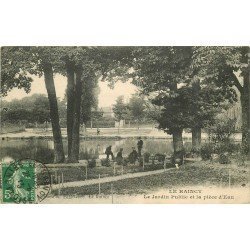 93 LE RAINCY. Gardiens au Jardin Public devant la Pièce d'Eau 1913