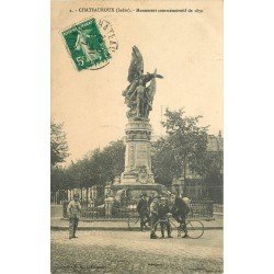 36 CHATEAUROUX. 1912 cyclistes devant le Monument commémoratif de 1870