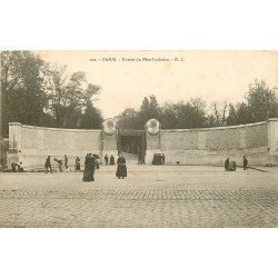 PARIS 20. Cimetière du Père Lachaise. L'Entrée Boulevard de Ménilmontant vers 1900
