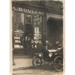 PARIS III. Maison Boulery Magasin de cartes postales illustrées au 24 rue Beaubourg. Attention uniquement photographie