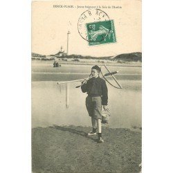 62 BERCK PLAGE. Jeune Pêcheur de Crustacés à la Baie de l'Authie 1908