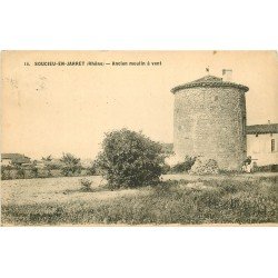 69 SOUCIEU-EN-JARRET. Ancien Moulin à vent avec personnages 1916