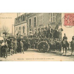 03 MOULINS. Souvenir du Char de la Cavalcade en 1907 avec Hussards