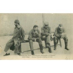 WW GUERRE 1914-18. Prisonniers Allemands se prélassant