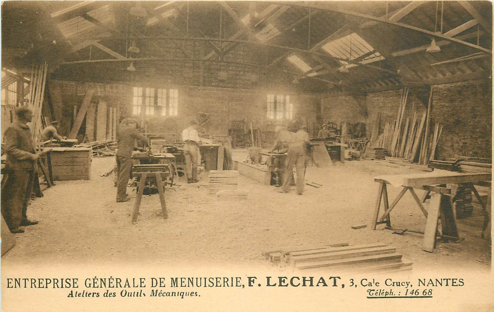 WW 44 NANTES. Ateliers outils mécaniques Entreprise de Menuiserie Lechat 3 Cale Cruzy
