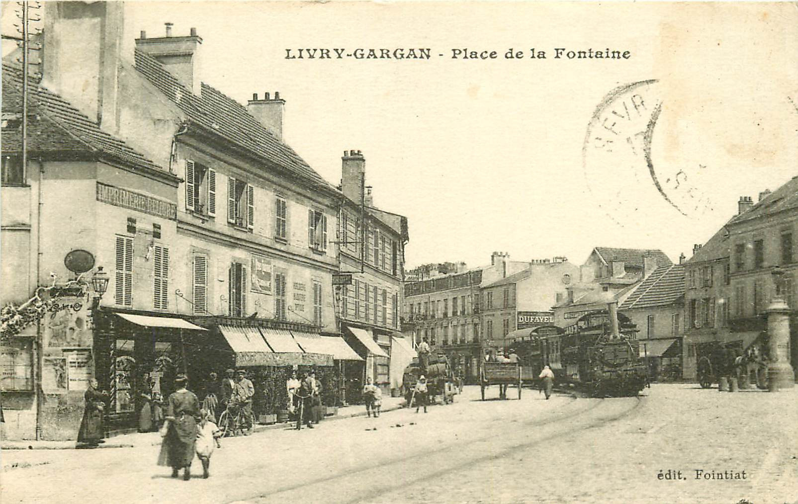 WW 93 LIVRY-GARGAN. Train Tramway Place de la Fontaine