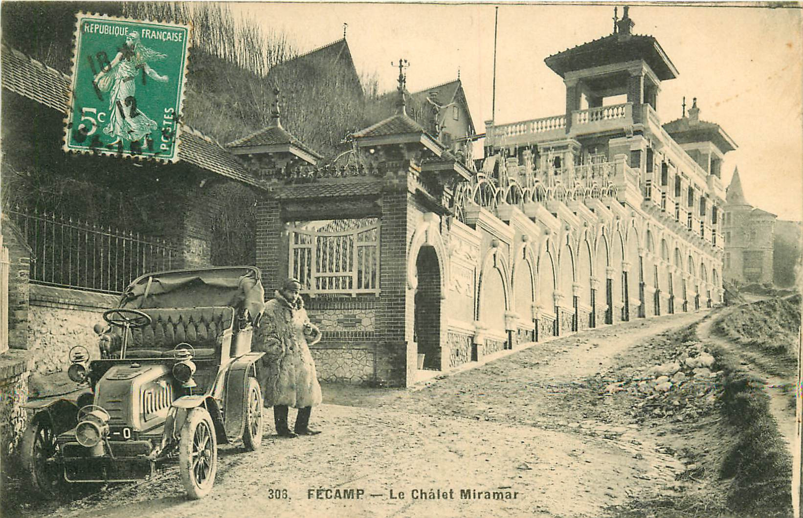WW 76 FECAMP. Voiture décapotable devant le Châlet Miramar 1912