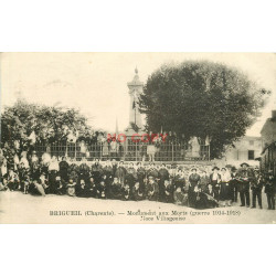 WW 16 BRIGUEIL. Noce Villageoise autour du Monument aux Morts 1923