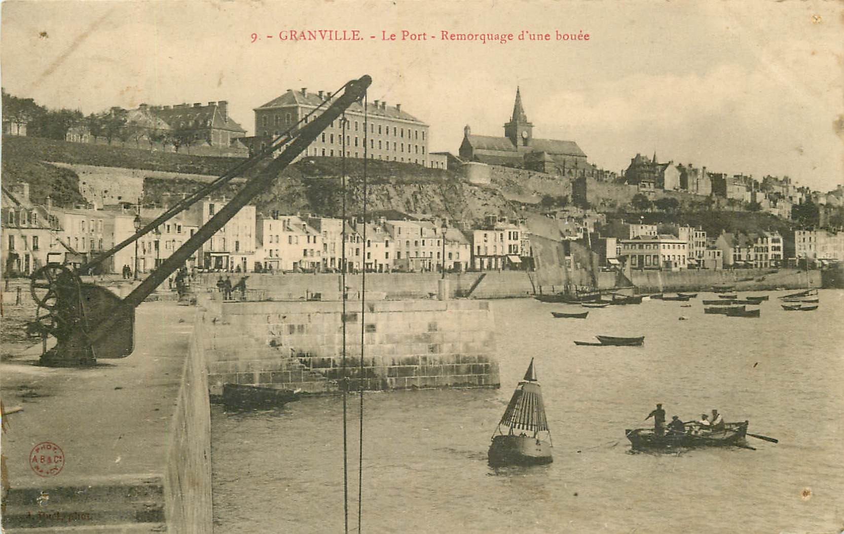 WW 50 GRANVILLE. Remorquage d'une bouée au Port 1904