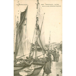 WW 14 TROUVILLE. Le Port avec Bateaux de Pêche vers 1900