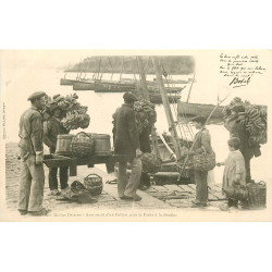WW 29 Nos Marins Bretons armement d'un Bateau pour la Pêche à la Sardine vers 1900
